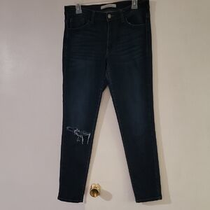 High-Rise Dark Blue Skinny Jeans with Subtle Knee Rip